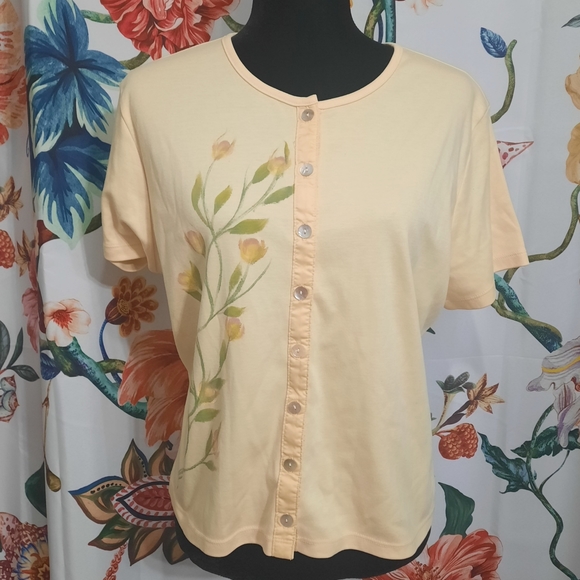 [L.L. Bean] Painted floral button down t-shirt. - Picture 2 of 7